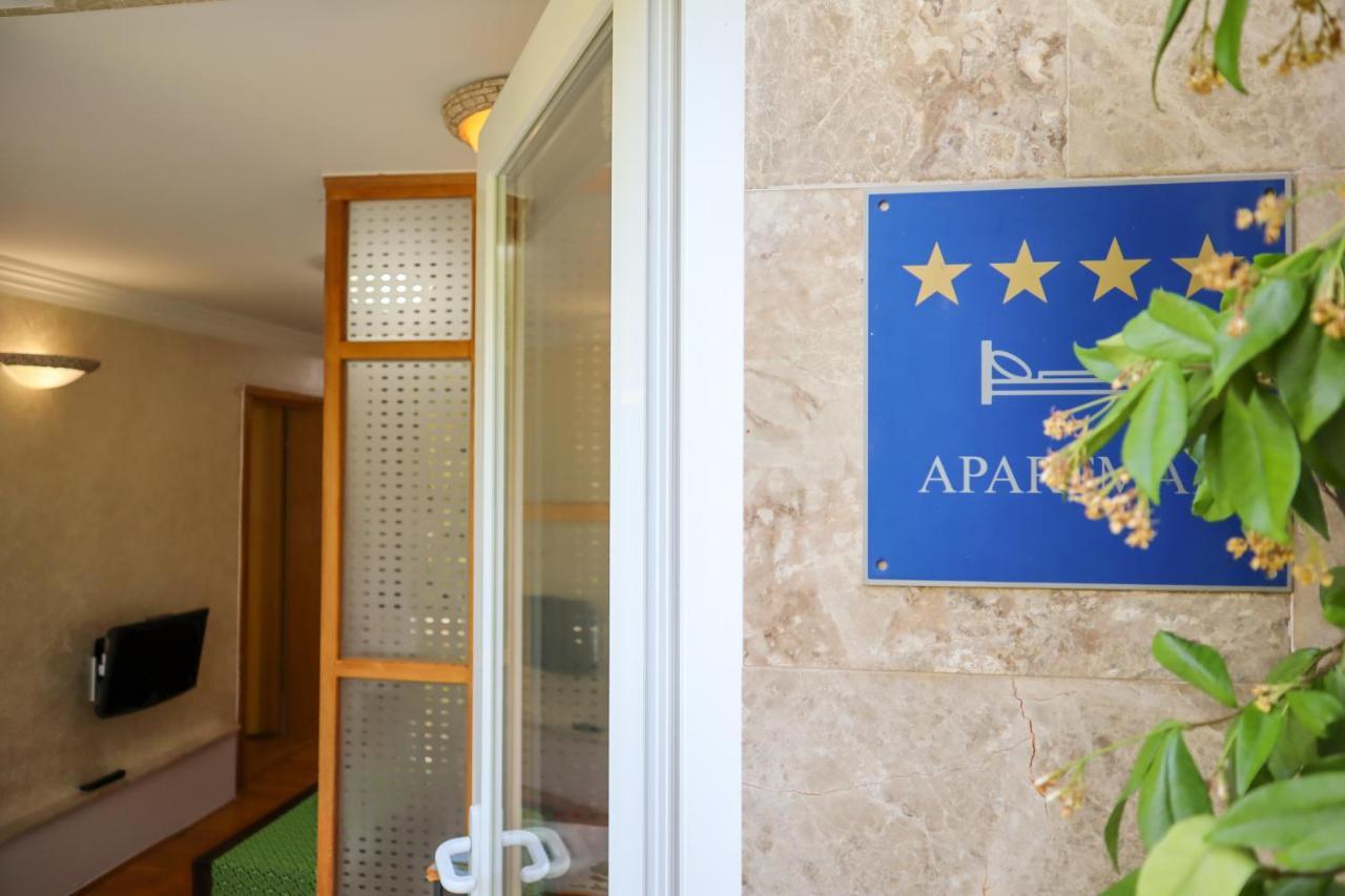 Apartments Okuka Split Exterior photo