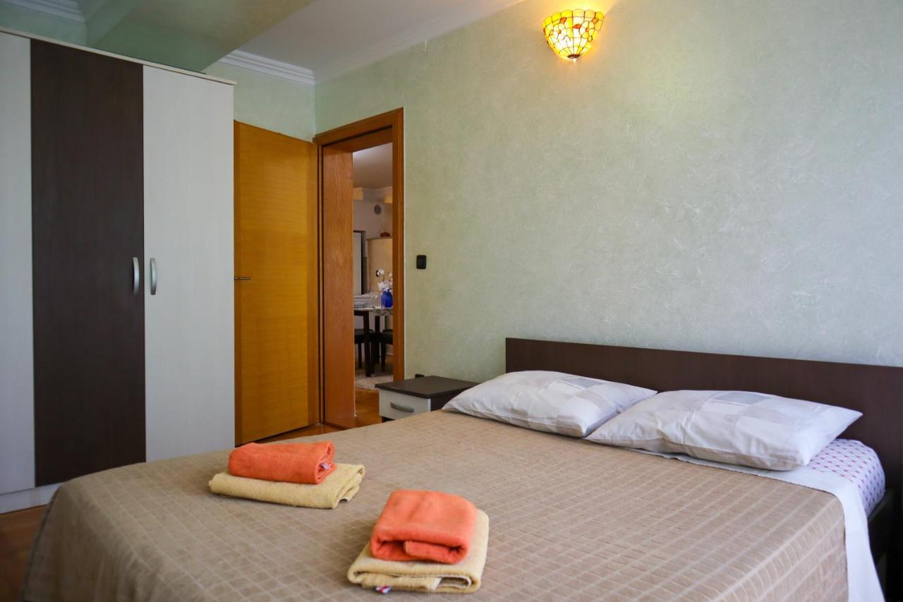 Apartments Okuka Split Exterior photo