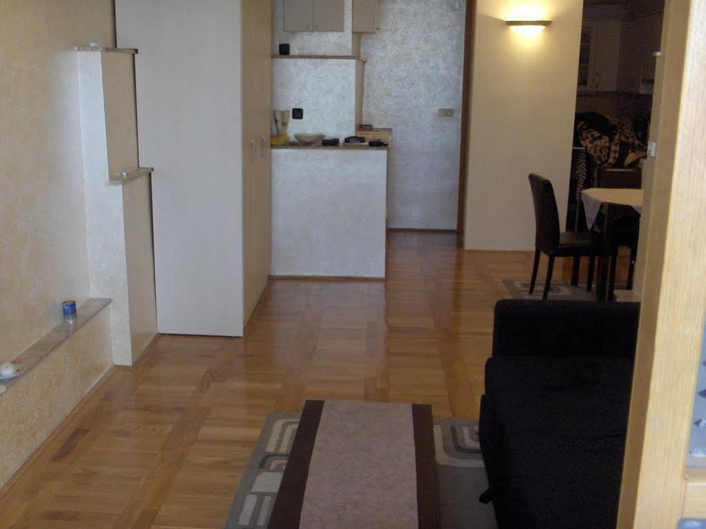Apartments Okuka Split Exterior photo